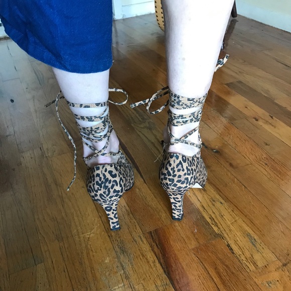 Wild Brand Lace Up Sexy Heels Cheetah Shoes size 9 - Picture 3 of 5